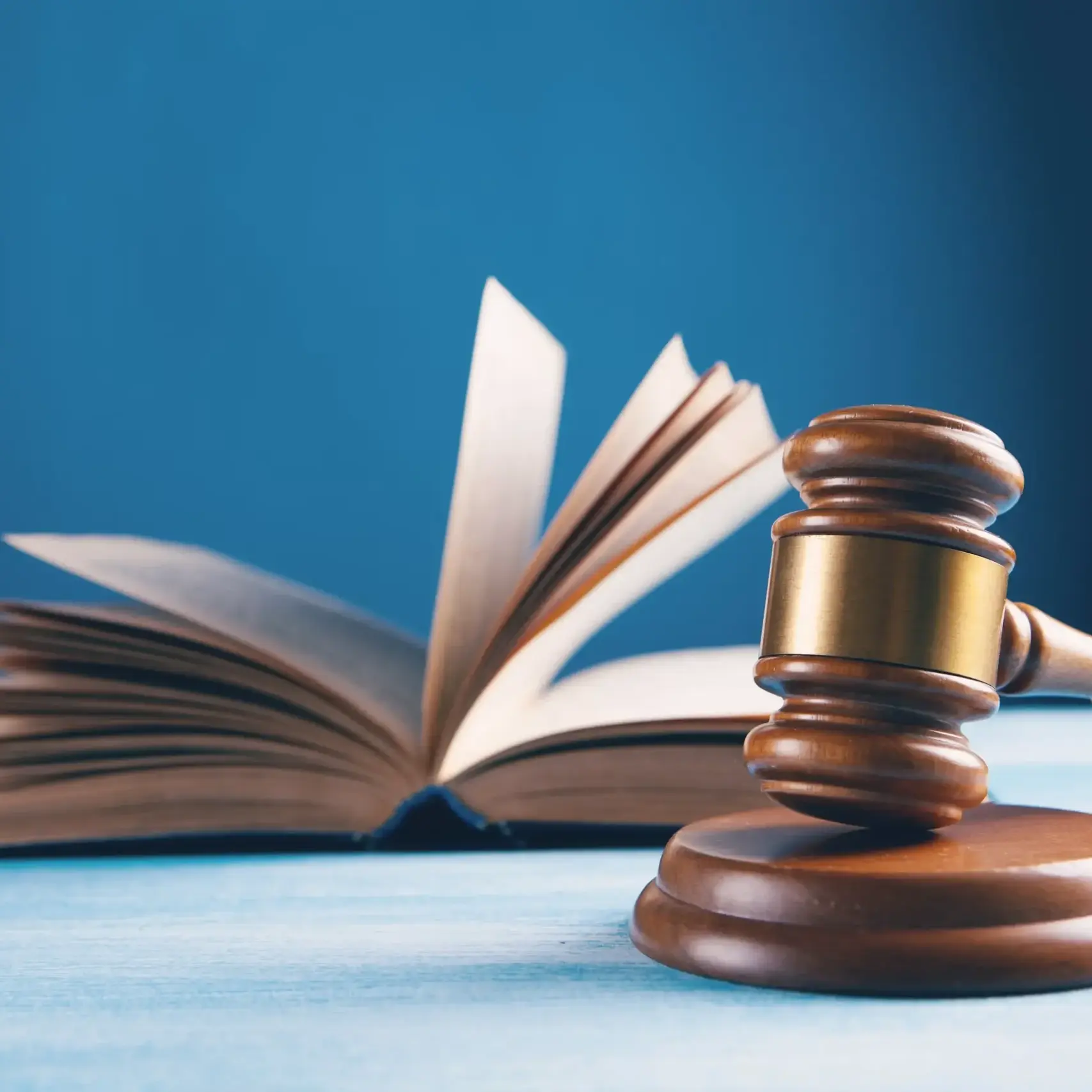 enquadramento pol&iacute;tico-legal portugu&ecirc;s